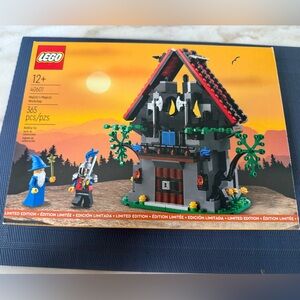 LEGO Enchanted Castle with Wizard Minifigure